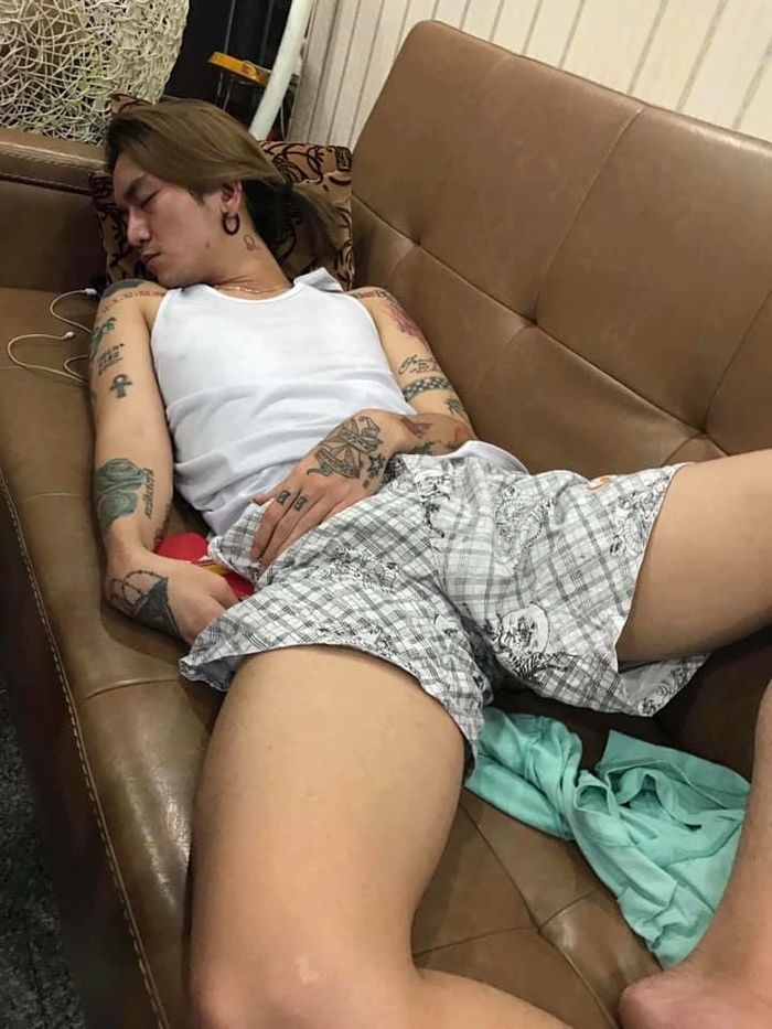 Sao Việt đừng ngủ nếu bạn bè còn thức: Karik có tâm nhất Vbiz
