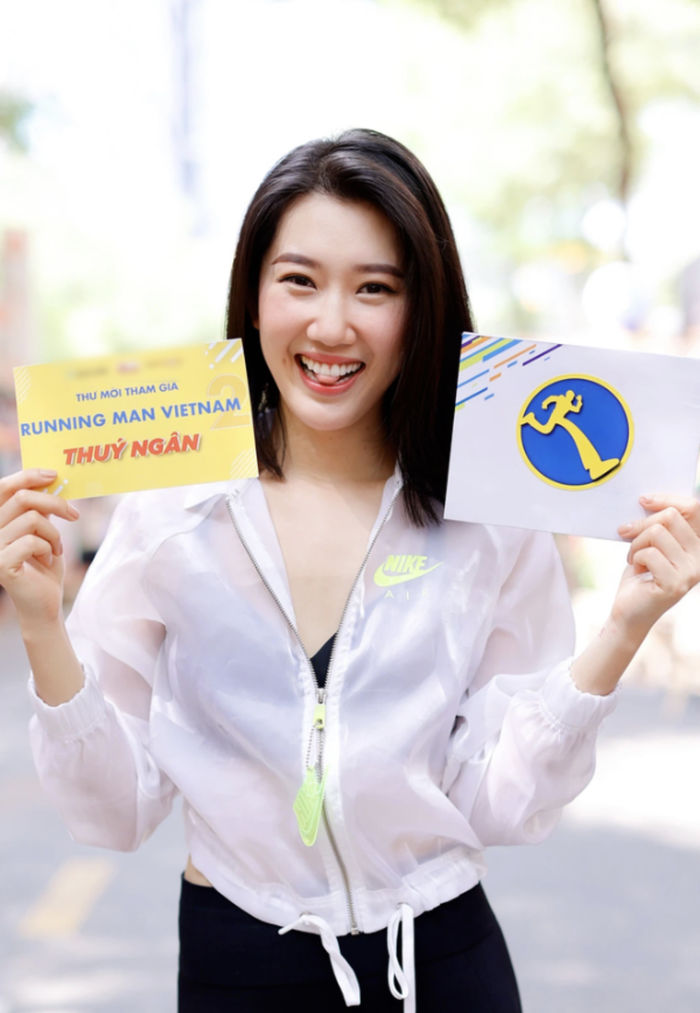 Karik phải dùng răng để giữ chiếc áo tả tơi sau trận chiến: Thương quá