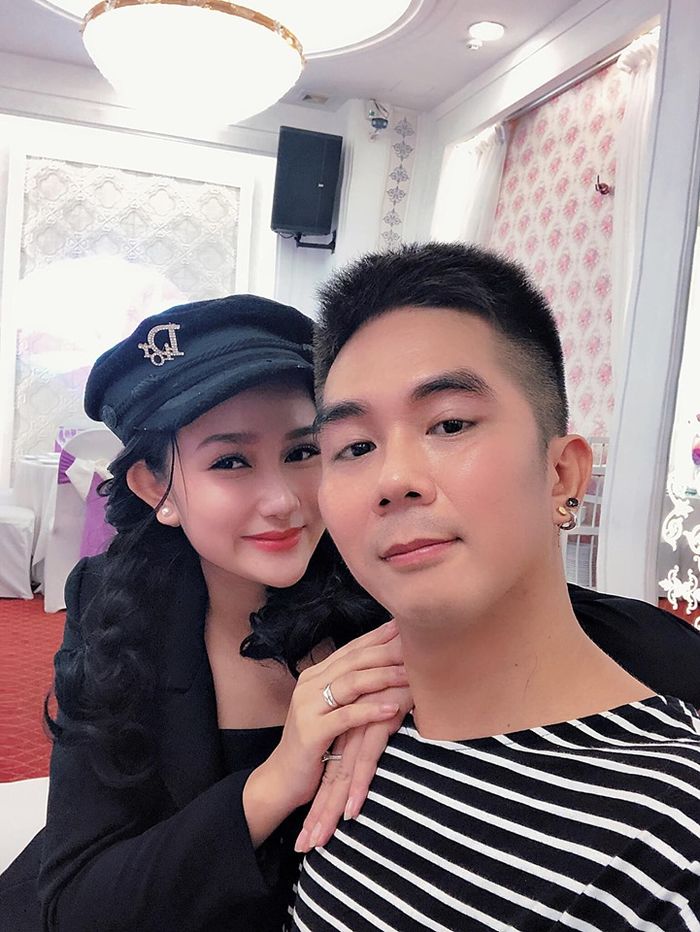 Ấm lòng người mới - người cũ trong Vbiz: không còn điểm để cho