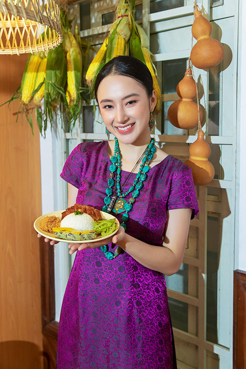 Angela Phương Trinh nhọ nhất Vbiz: nương nhờ cửa Phật vẫn gặp sóng gió