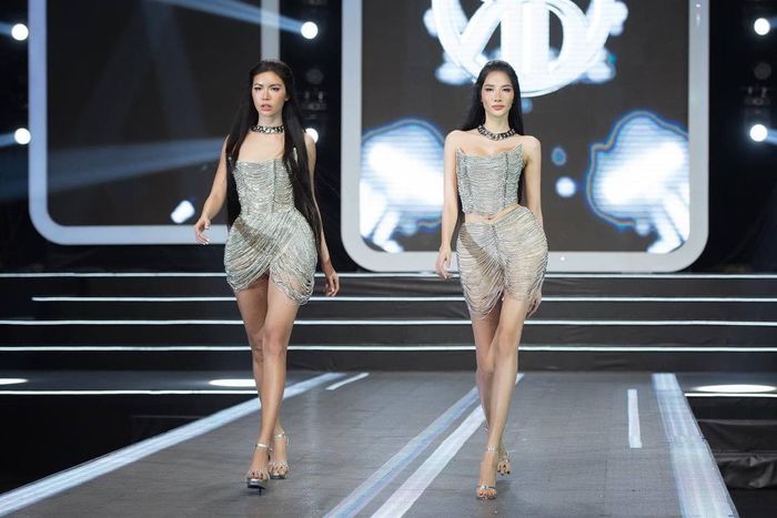 Ảnh hot sao Việt 25/10: Nam không cho Long gác lên bụng bầu