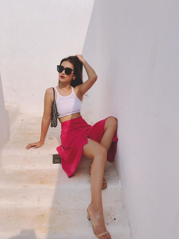 Ảnh quá khứ Thanh Sơn - Khả Ngân: Nàng thoát mác hotgirl chân cột đình