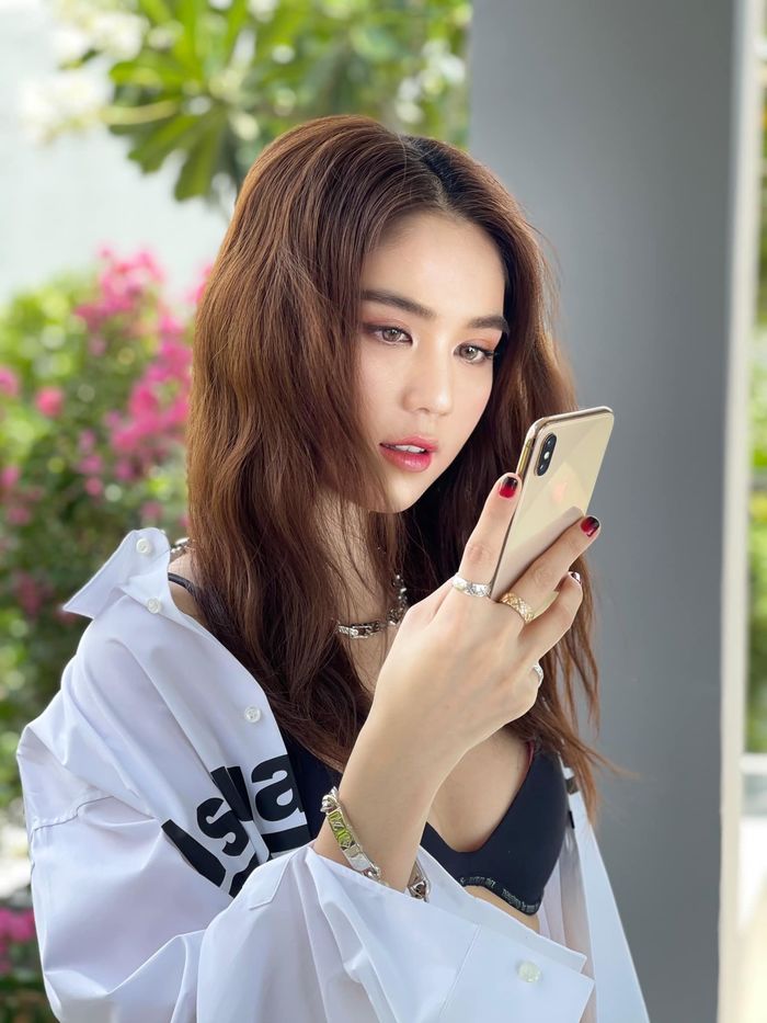 Bí quyết đằng sau nhan sắc baby của quý cô U40 Vbiz