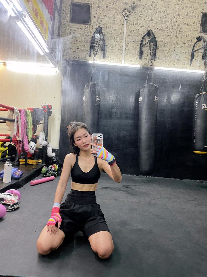 Bí quyết thoát chân cột đình như Khả Ngân: hạn chế tinh bột, tập squat