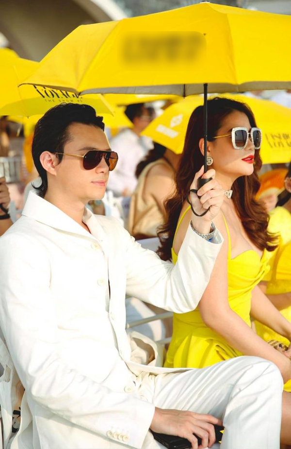 Bí quyết giữ chân chị đẹp Vbiz của các phi công