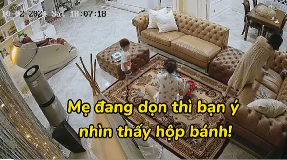 Bo Thúi nằng nặc đòi ăn bánh, mẹ Hoà xử lý vô cùng cao tay