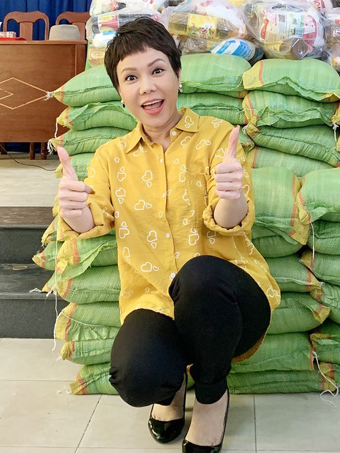 Cám ơn Việt Hương: Showbiz và cuộc đời này thật đẹp khi có chị