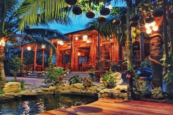 Cận cảnh ngôi nhà được xây bằng 4.000 cây dừa trị giá 6 tỷ ở miền Tây