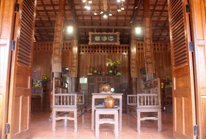 Cận cảnh ngôi nhà được xây bằng 4.000 cây dừa trị giá 6 tỷ ở miền Tây