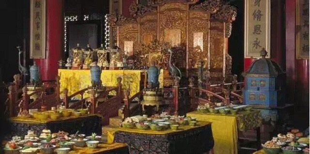 Bữa ăn xa hoa của Từ Hy Thái hậu: Có tới trăm món giá 36 lượng vàng