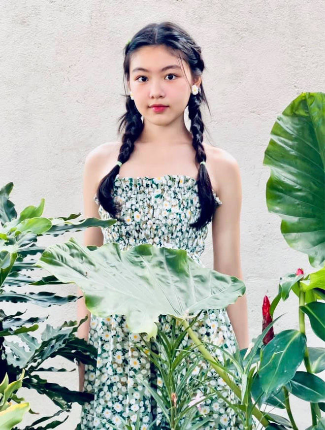 Con sao Việt ở tuổi trăng tròn: Ái nữ nhà diva Mỹ Linh gây xôn xao