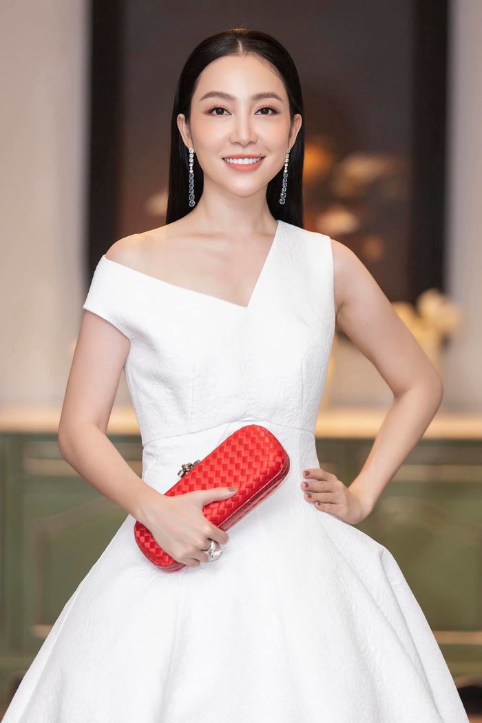 Cuộc sống hiện tại của chim công làng múa Linh Nga