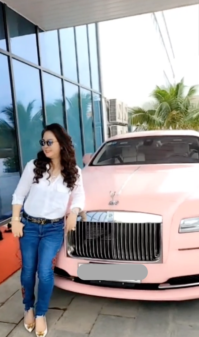 Điểm danh sương sương dàn siêu xe màu hồng hot nhất Việt Nam