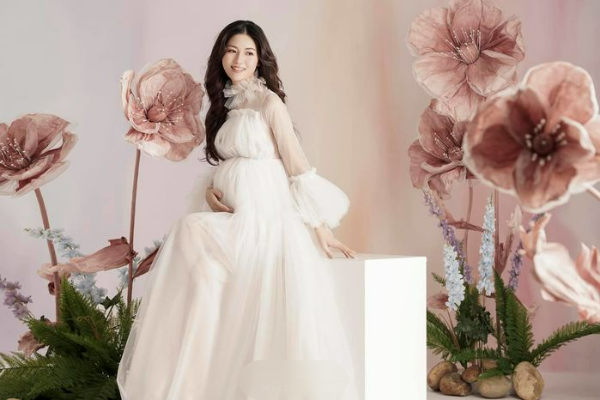 Đọ phong cách thời trang của bà bầu Vbiz chuẩn bị lâm bồn cuối năm