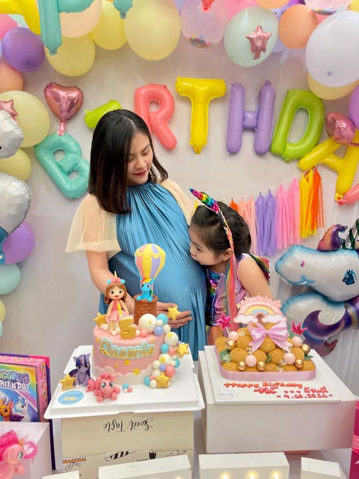 Đọ phong cách thời trang của bà bầu Vbiz chuẩn bị lâm bồn cuối năm