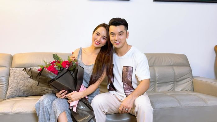 Động thái của nam sao Việt trong ngày 20/10: Ưng Hoàng Phúc lãng mạn