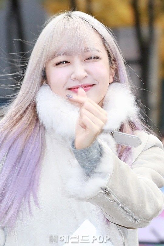 Những mỹ nữ Kpop được fan tin tưởng khẳng định sở hữu nhân cách vàng