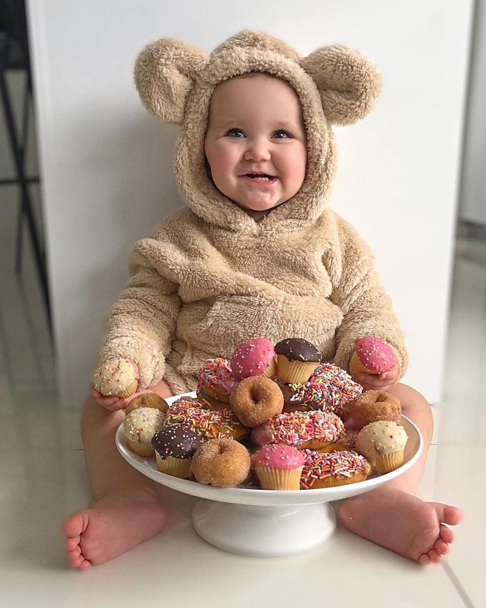 Em bé 2 tuổi bất ngờ nổi tiếng nhờ vào những câu nói đầy tích cực