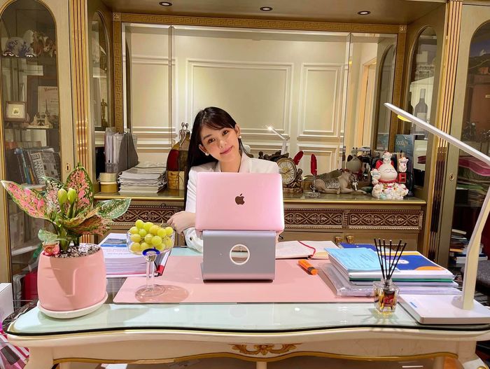 Góc làm việc sang xịn mịn của các chủ tịch, CEO Vbiz
