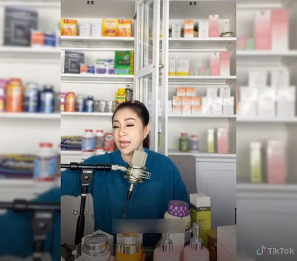 Hai sự cố livestream để đời của NSƯT Thoại Mỹ: Chị hai liệu tí thôi!