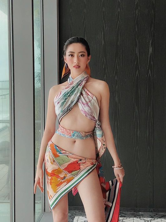 Hết nhiệm kỳ, dàn Hoa hậu chuyển sang style kiệm vải
