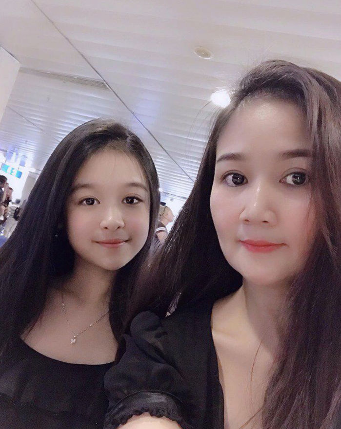 Hoa khôi nhí Cần Thơ gây sốt khi đụng hàng với Hoa hậu Đặng Thu Thảo
