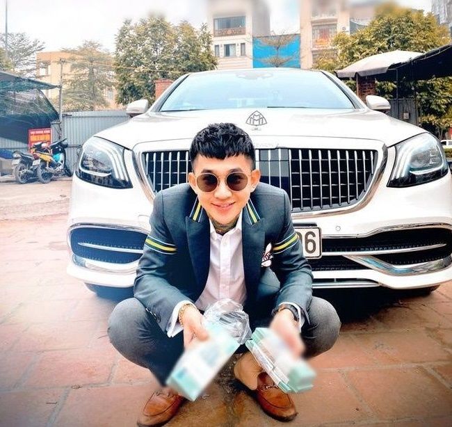 Hoàng Tử Gió từng là hot boy tài chính: Khoe tiền, khoe xe trên MXH