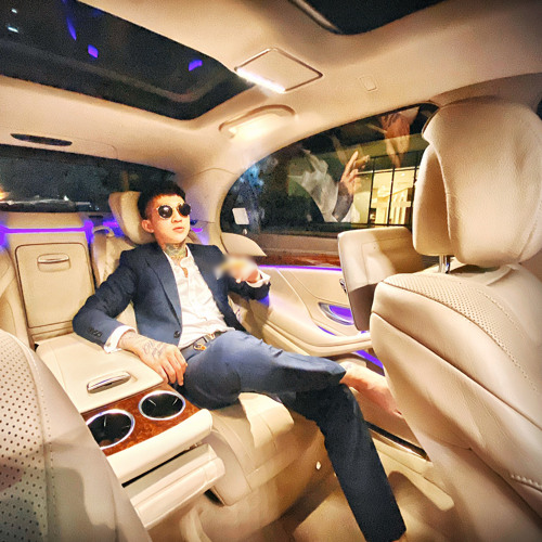 Hoàng Tử Gió từng là hot boy tài chính: Khoe tiền, khoe xe trên MXH