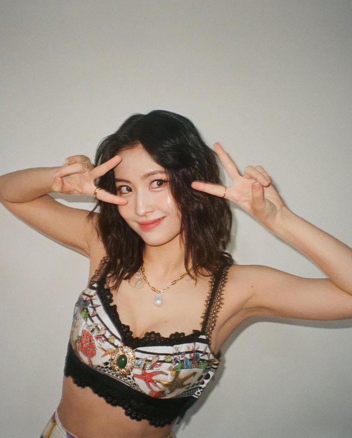Idol Kpop có biệt danh trái đào: Fan nhớ vẻ đẹp hoa tuyết lê Sulli