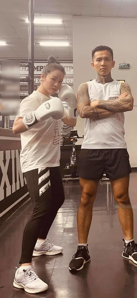 Khi các mỹ nhân Việt đi học boxing: Khả Ngân khoẻ khắn và cá tính