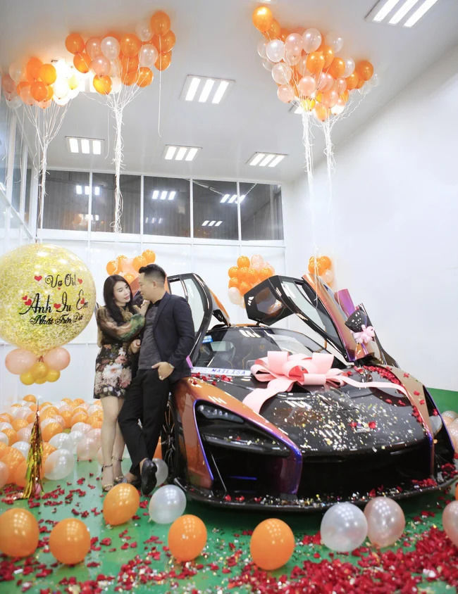 Khi đại gia tặng quà cho bạn đời: Không biệt thự cũng siêu xe tiền tỷ
