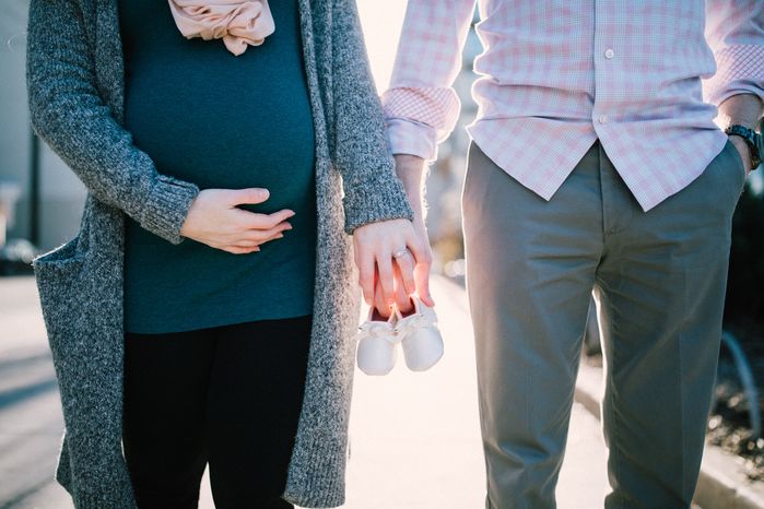 Làm thế nào để mẹ bầu vui vẻ, con sinh ra hay cười?