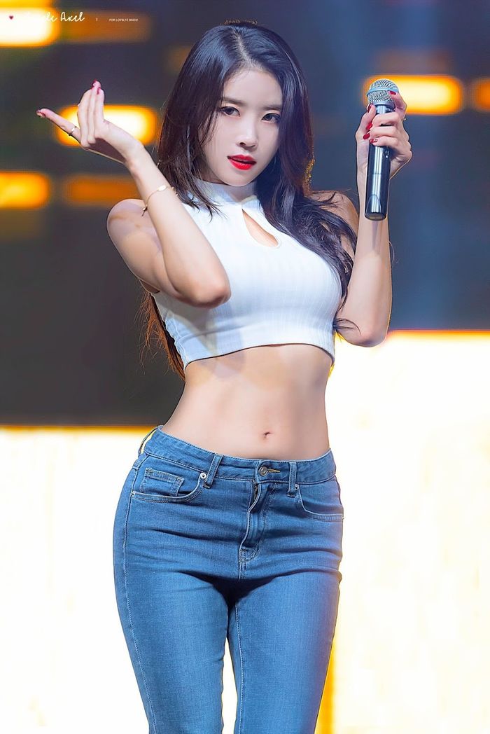 Loạt idol truyền năng lượng: HyunA, MAMAMOO tự tin khoe cá tính