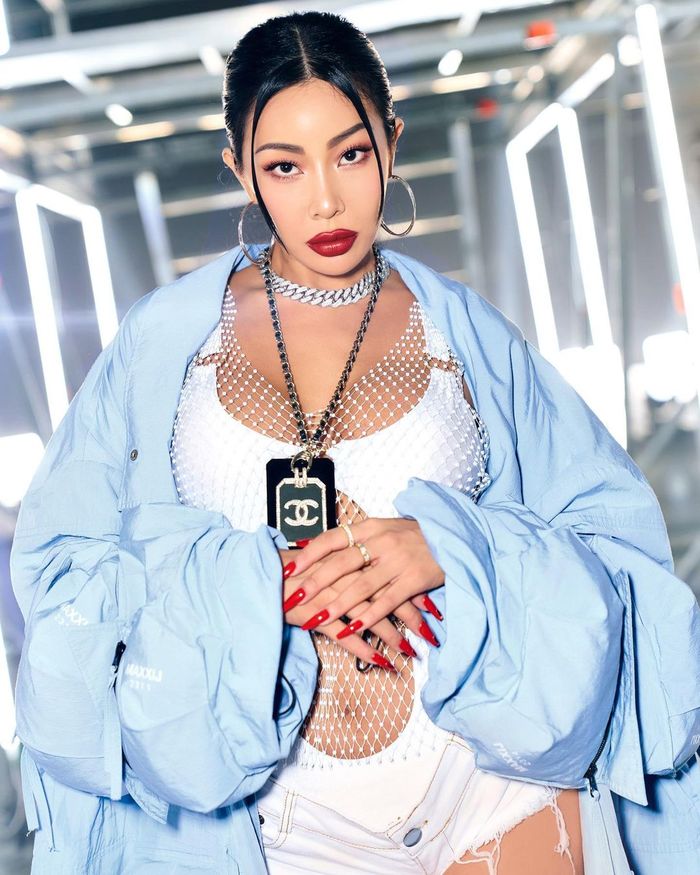 Loạt idol truyền năng lượng: HyunA, MAMAMOO tự tin khoe cá tính