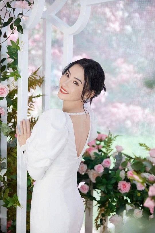 Lưu Đức Hoa cạch mặt Trương Bá Chi vì thái độ khó chấp nhận