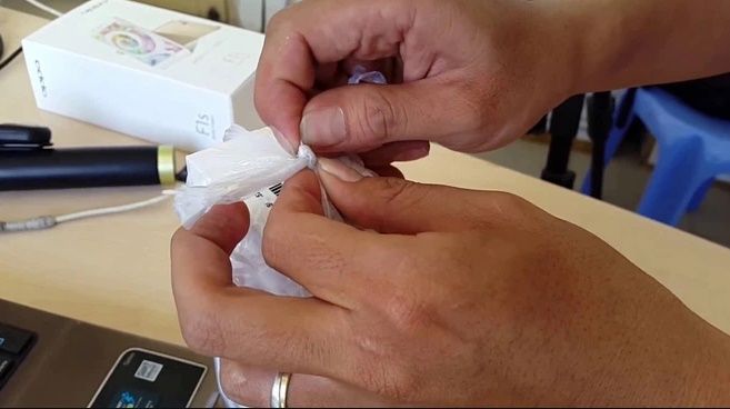 Mẹo gỡ nút thắt túi nylon giúp chị em đỡ bực, tái sử dụng được luôn