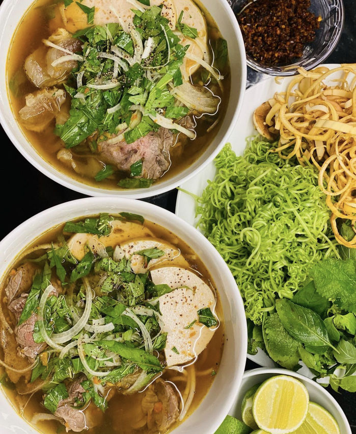 Những mỹ nhân Việt lấy chồng đại gia: tự nấu ăn ngon hơn cả đầu bếp