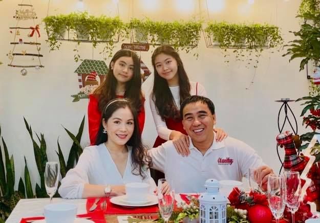 Những bà xã sao Việt có học vấn “khủng”: vợ Lý Hải là tiến sĩ luật