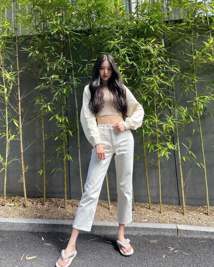 Những đôi chân cực phẩm của mỹ nữ Kpop: Lisa có giữ vững vị thế?
