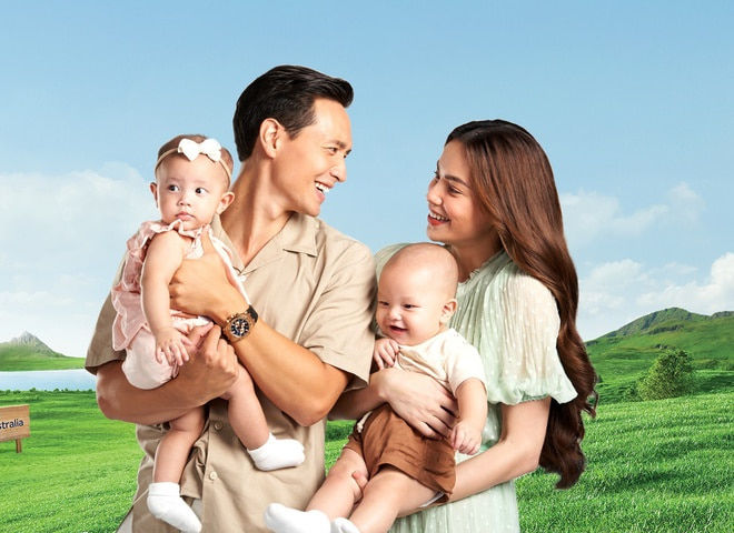 Những khoảnh khắc ngọt ngào của bố con Kim Lý - Lisa