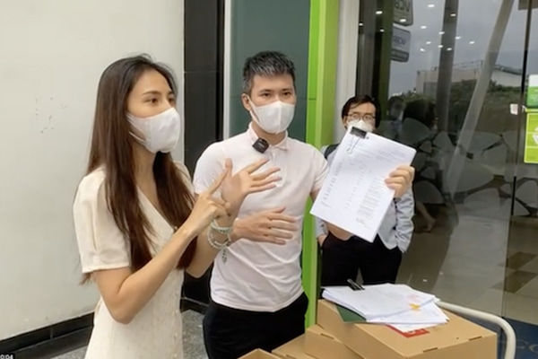 Những lần sao Việt lên báo Hàn: Thủy Tiên - Mr. Đàm chuyện sao kê