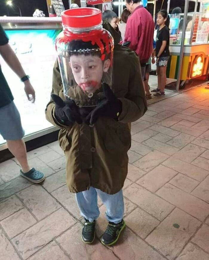 Những màn cosplay hài hước của các bé trong ngày Halloween