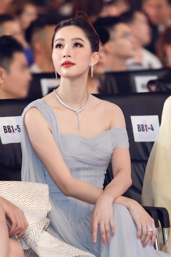 Những mỹ nhân Vbiz chưa bao giờ biết xấu là gì