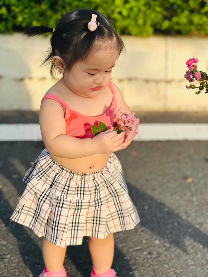 Những nhóc tì ú na ú nần vượt mặt các anh chị: Leon không đối thủ