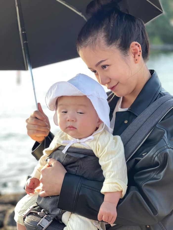 Những ông bố bà mẹ sao Việt lầy lội dìm hàng con cái