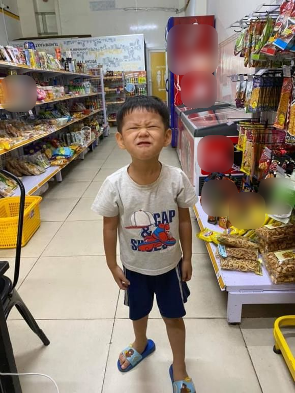 Những ông bố bà mẹ sao Việt lầy lội dìm hàng con cái