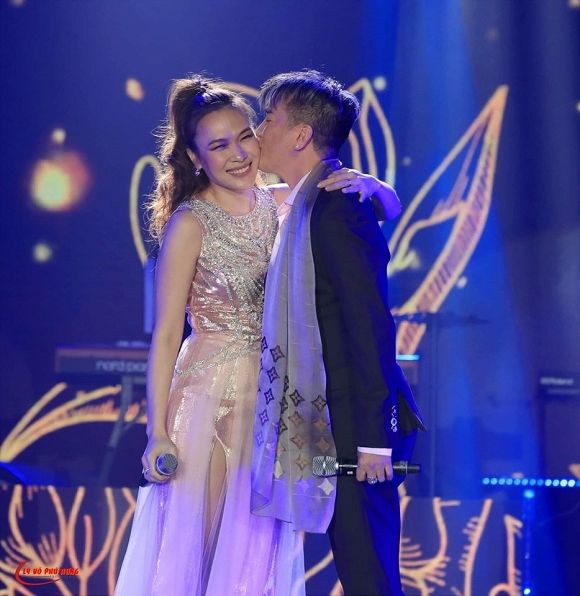 Những sao nam Vbiz từng yêu đơn phương: Karik crush Miu Lê