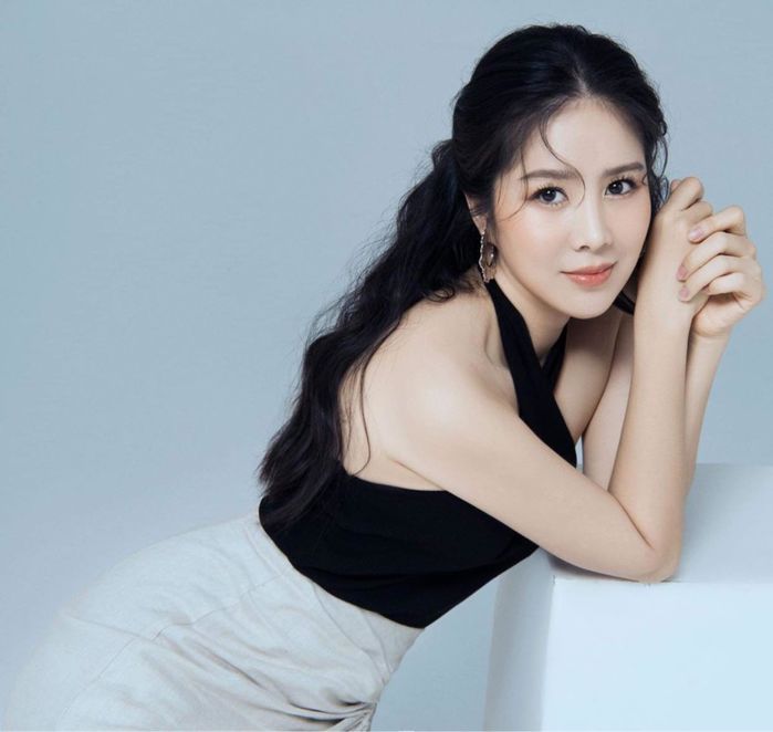 Những sao Việt khốn đốn vì hàng xóm bà tám: Xuân Lan dọa kiện