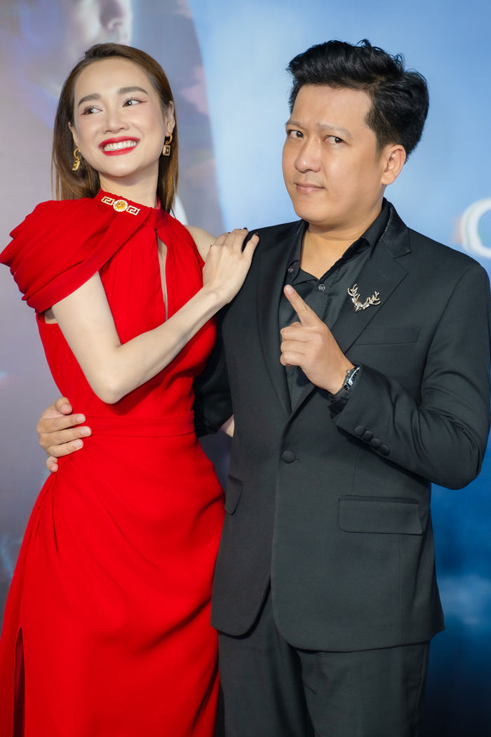 Những sao Việt kiếm tiền như nước nhưng chẳng biết gì về cát-xê