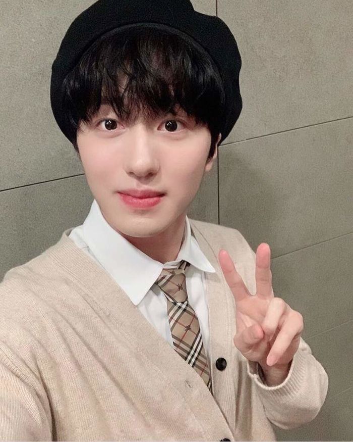 Những thần tượng trời sinh làm diễn viên nhưng nay lại thành idol
